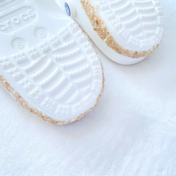 🔴SOLD🔴 CROCS White Rainbow DIY Sand Heel - Picture 4 of 6